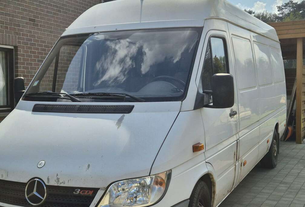 Mercedes-Benz 2.1 CDI B VTG