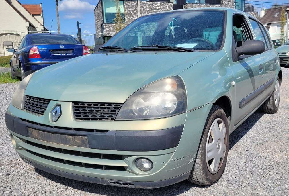 Renault 1.2i wordt GEKEURD AIRCO OHBOEK euro 4 2003