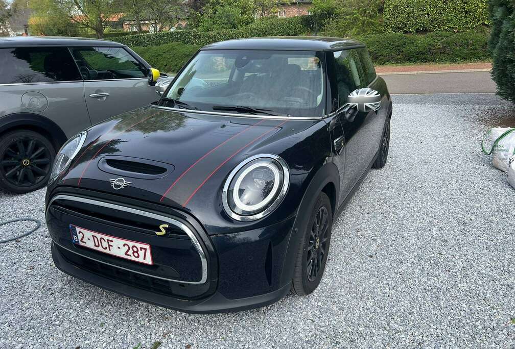 MINI Maxi XL EnigmaticBlack, Toit Ouvrant Pano, Harman-Kardon, PDC, CarPlay Induction