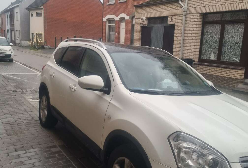 Nissan Qashqai 2 2.0i 2WD Tekna