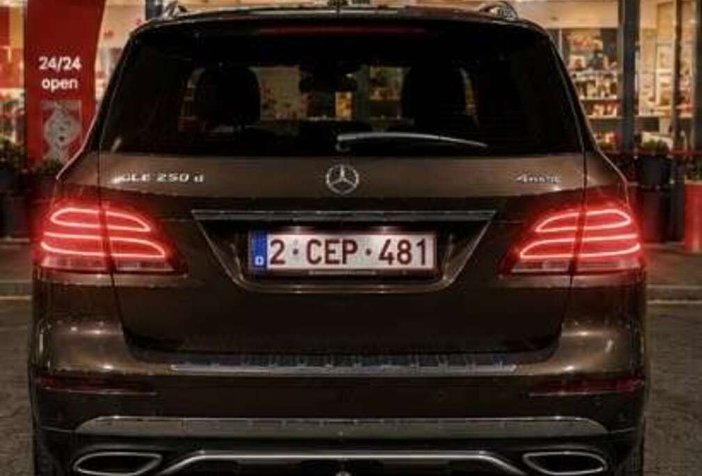 Mercedes-Benz d 4-Matic