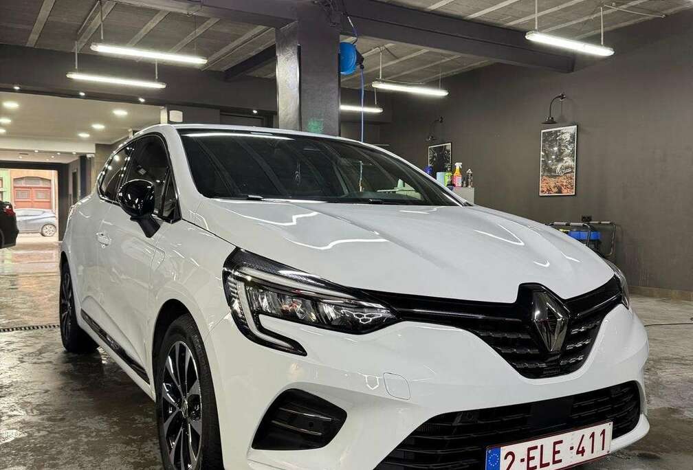 Renault Techno E-tech full hibrid 145