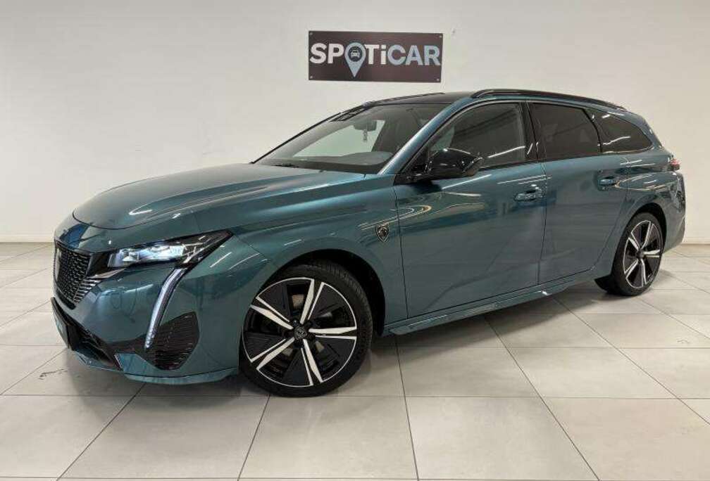 Peugeot GT - Toit Pano - Caméra - GPS