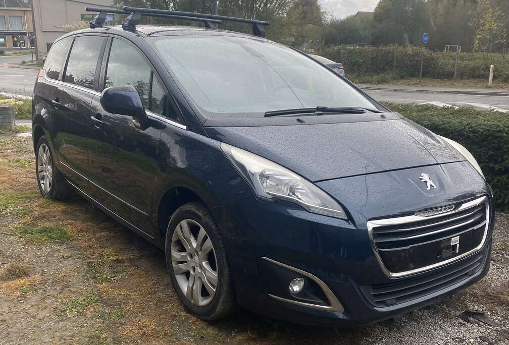 Peugeot 1.6 BlueHDi 7 place €6