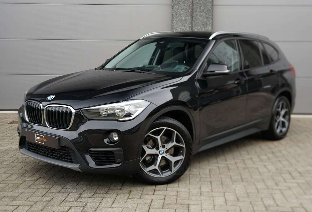 BMW X1 1.5iA sDrive18 * ELEKTRISCHE KOFFER / GETINTE RAMEN / 18\