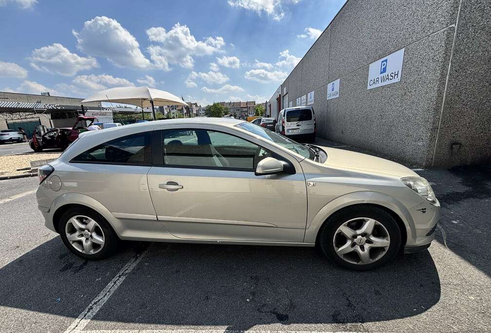 Opel 2.2i SE 16v Bertone Anniversary Edition