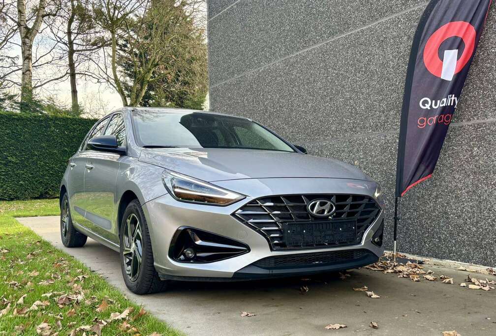 Hyundai i30 1.0 T-GDi MHEV Sky DCT