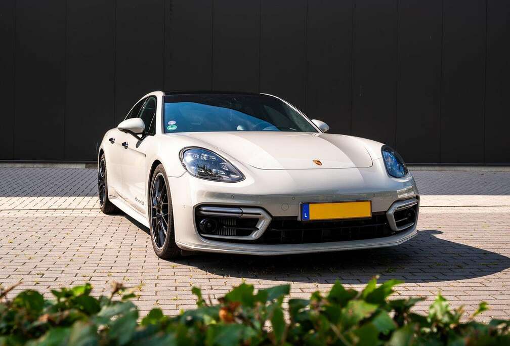 Porsche 4S E-Hybrid  Krijt  Porsche Approved t.e.m. 22/06/2027  Full Option