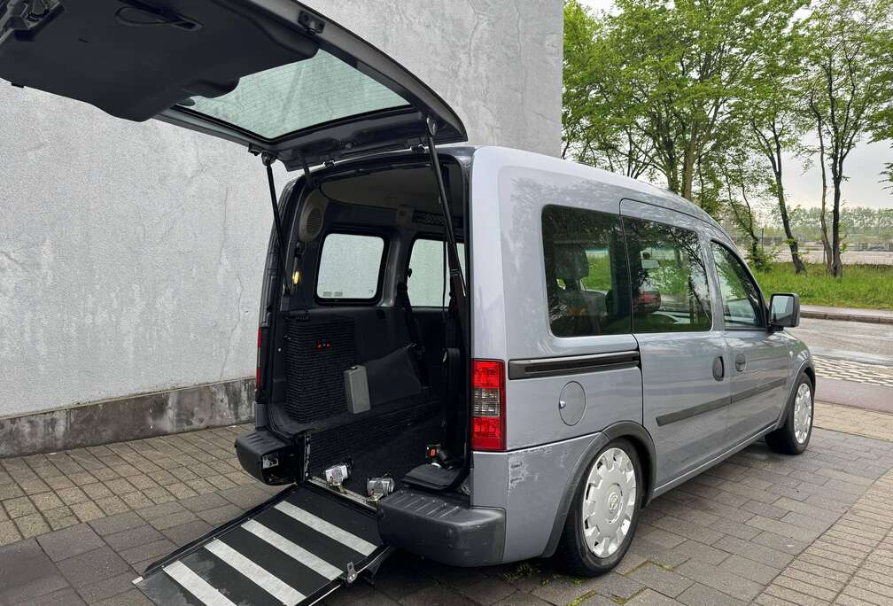 Opel Combo Tour 1.4i XEP TPMR PMR INVALIDE MINDERVALIDE ROLSTOEL
