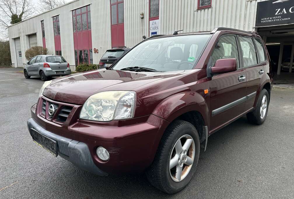 Nissan 2.0i 16v Elegance