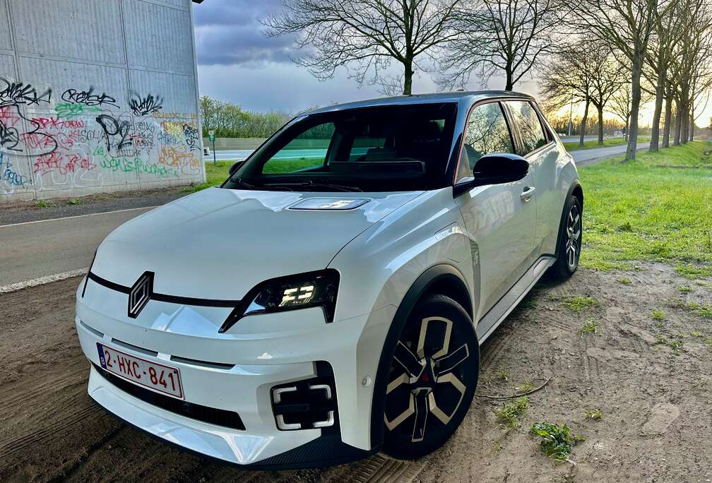 Renault E-R5 E-Tech 52 kWh Comfort Range Techno