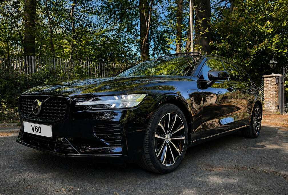 Volvo V60 2.0 T6 AWD PHEV Plus Dark (257 kW)