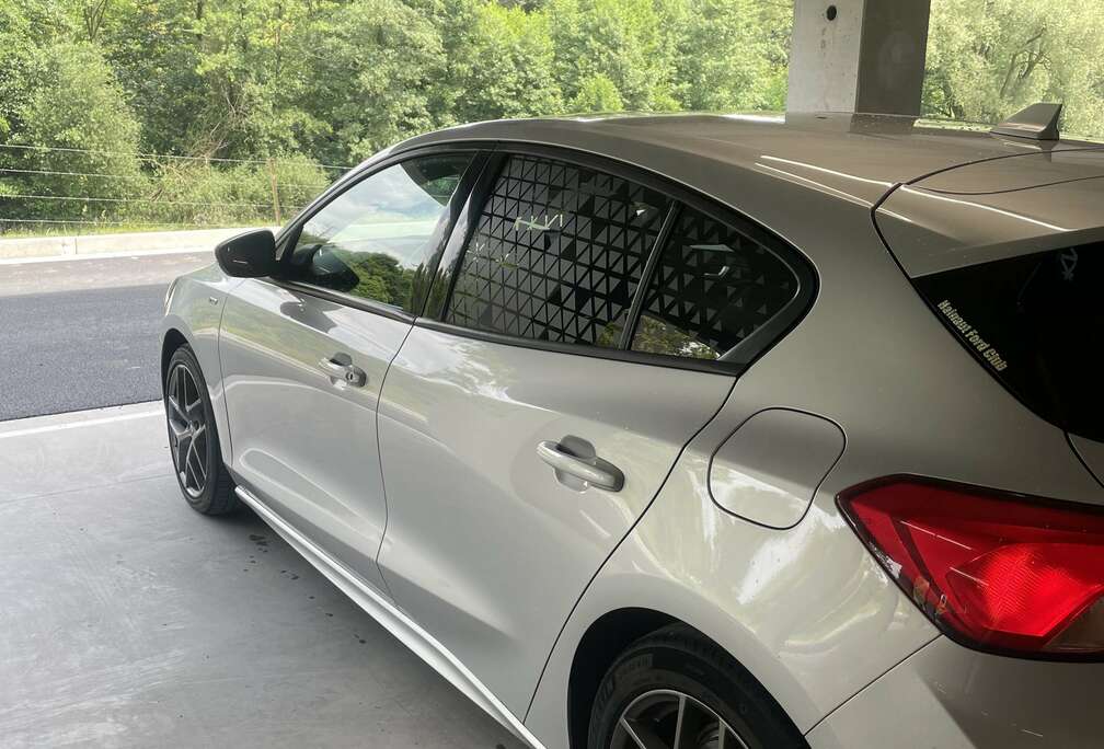 Ford 1.0 EcoBoost ST-Line Business
