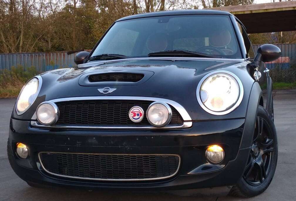MINI 1.6i Mayfair
