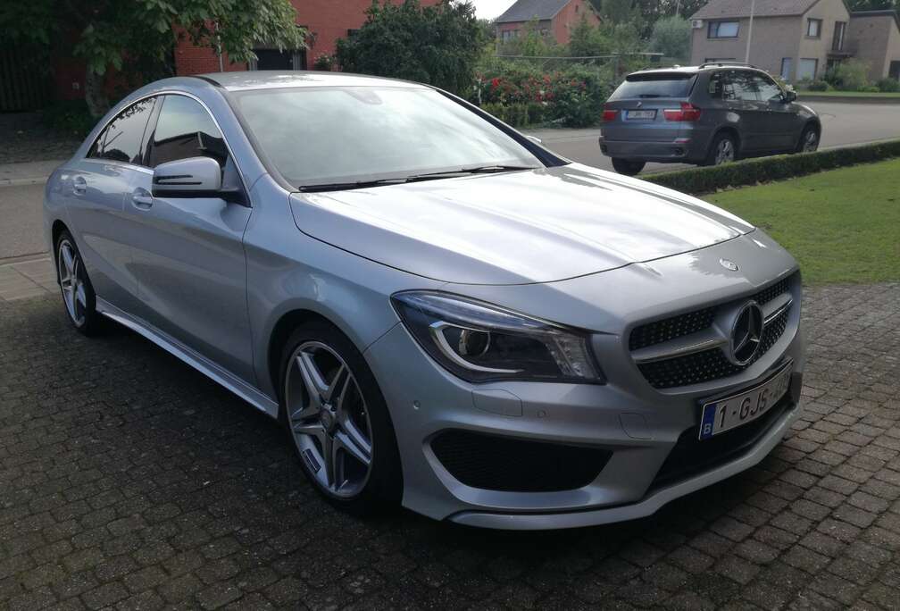 Mercedes-Benz CLA 200