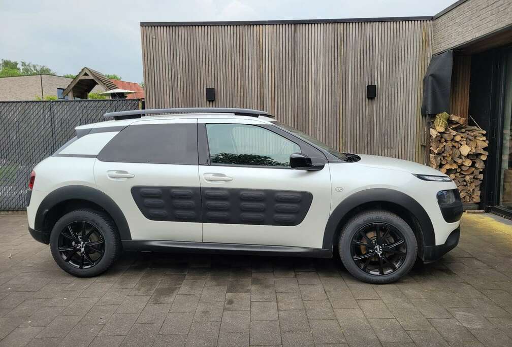 Citroen 1.2 PureTech Shine Edition Day