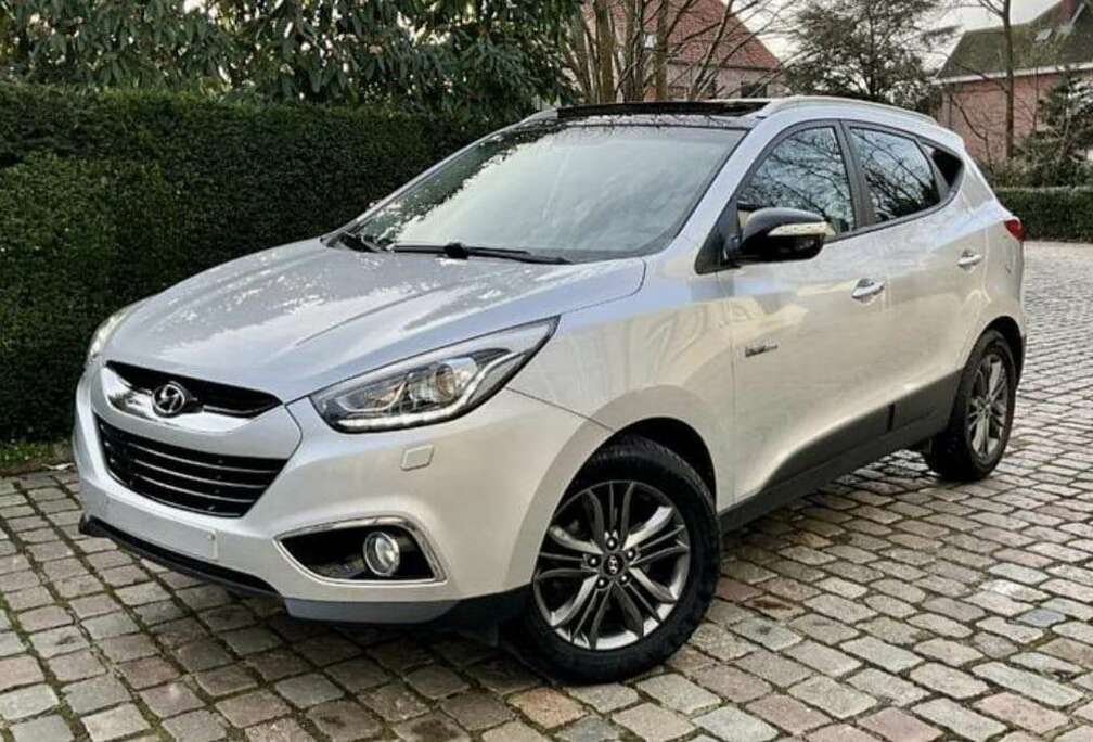 Hyundai 1.6i 2WD Lounge ISG Full Option