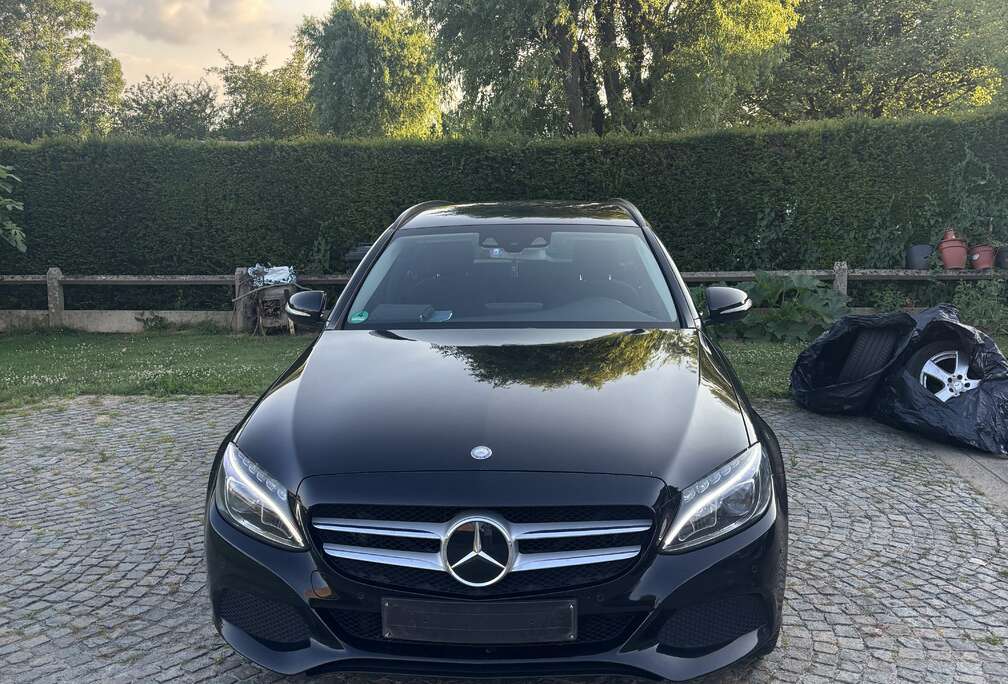 Mercedes-Benz Meecedes C250