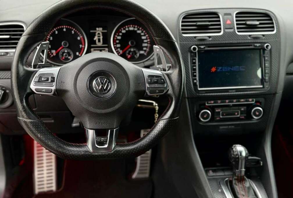 Volkswagen 2.0 DSG adidas