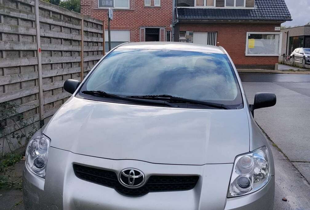 Toyota 1.4i VVT-i Linea Luna Pack