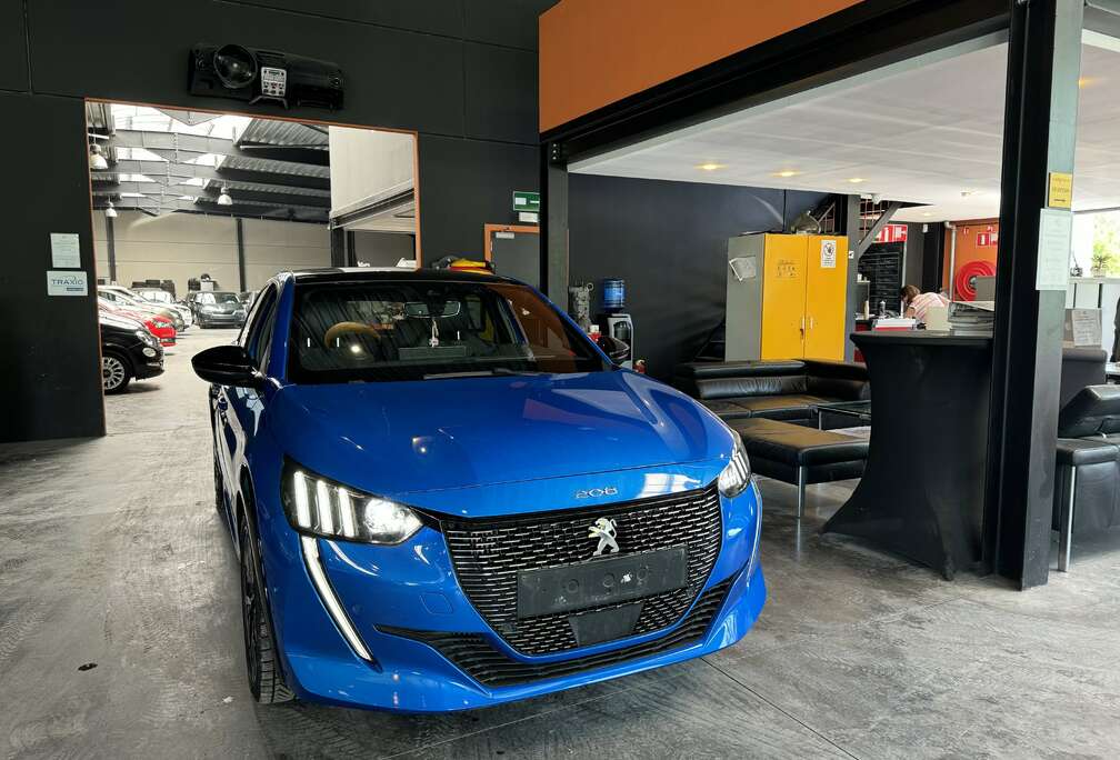 Peugeot 1.2i  GT Line - ECRAN DIGITAL - LIM/REG - CAM - NAVI