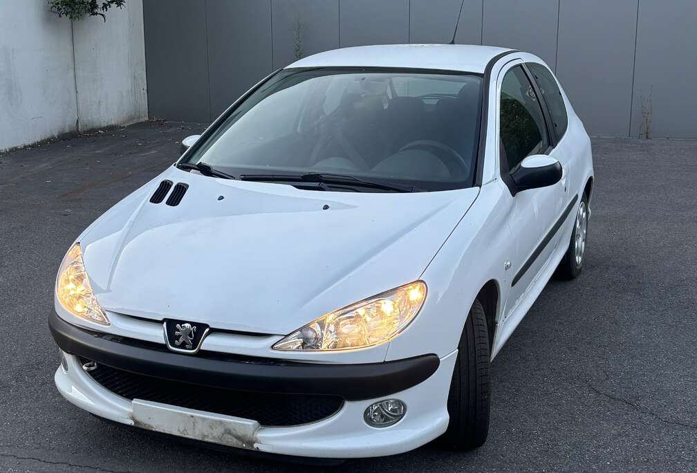 Peugeot peugeot 206 1.4 benzine