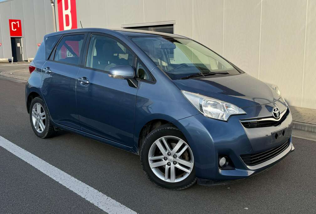 Toyota Verso S 1.33 VVT-i Style