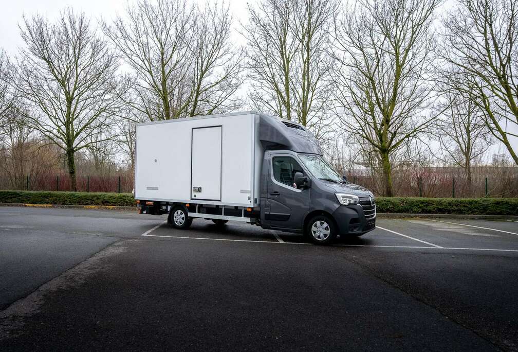 Renault Koel Mastercube met laadbrug/koelwagen/vrieswagen
