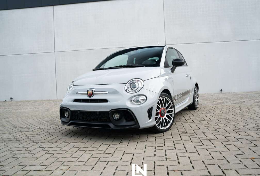 Abarth Alcantara Zetels  Parkeersensoren  ..