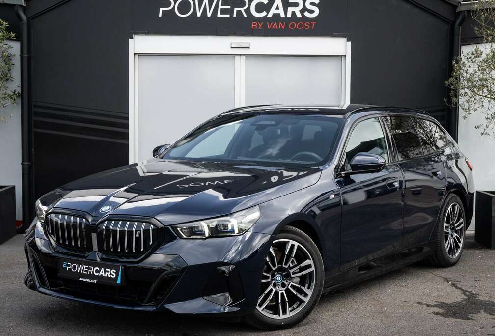 BMW Touring 40 eDrive M Sport  ACC  HUD  Surround