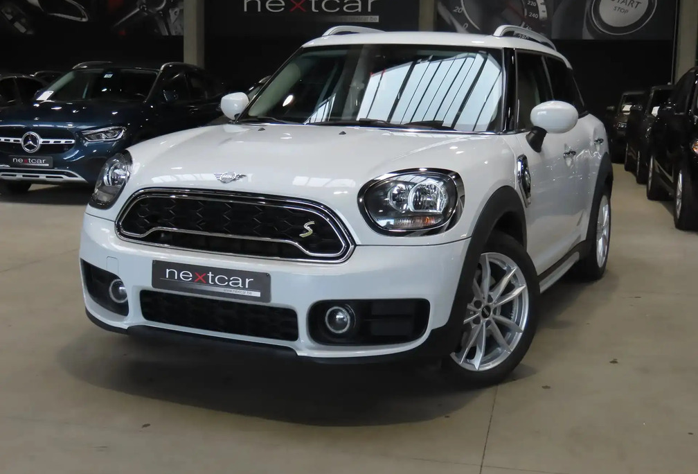 MINI ALL4 PlugIn NAVI PRO-VISUAL BOOST-CRUISE-PARKING