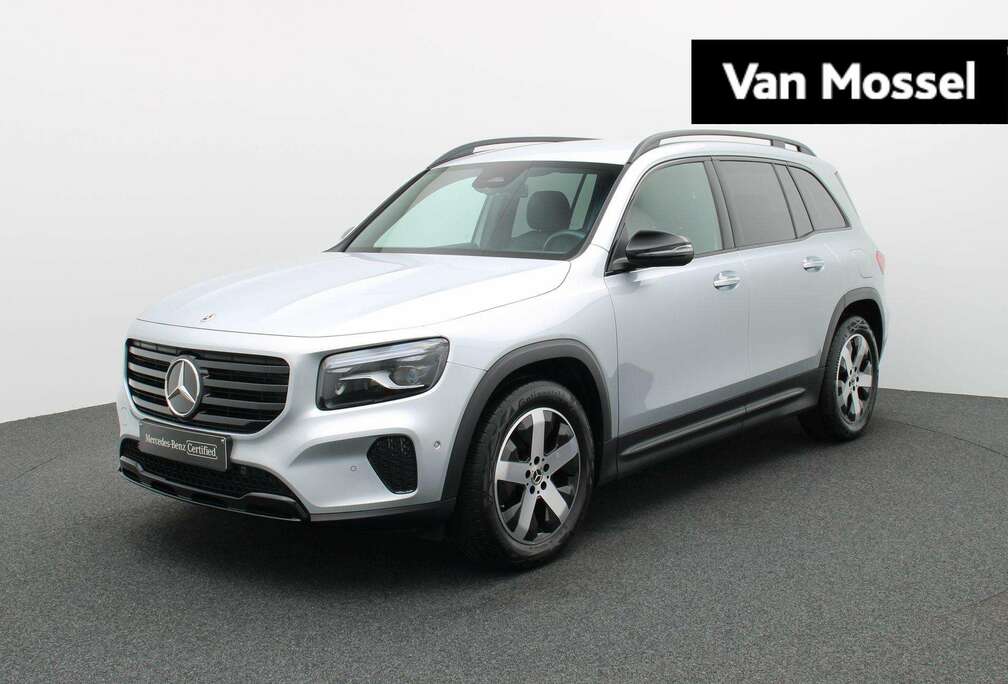 Mercedes-Benz Luxury Line + CARPLAY + TREKHAAK + NIGHTPAKKET +