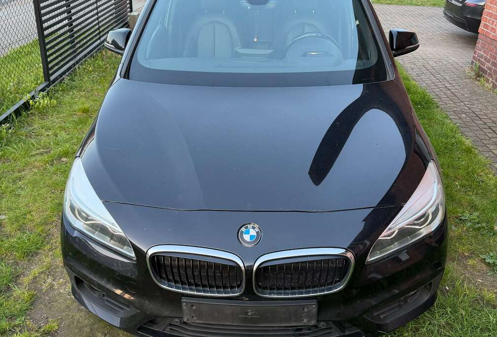 BMW Active Tourer dA LEES BESCRHIJVING!!