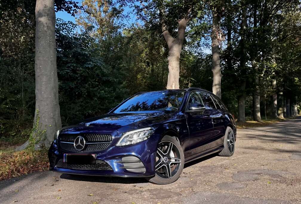 Mercedes-Benz AMG Line Hi-fi BURMESTER - Siège massant
