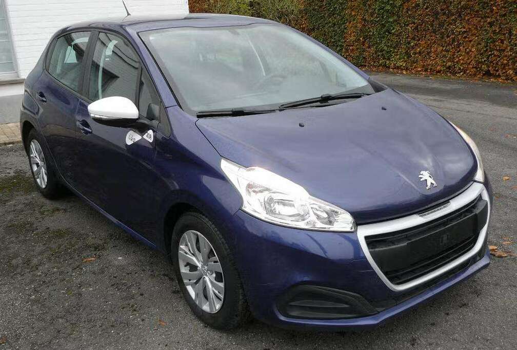 Peugeot 208 1.2i PureTech Like