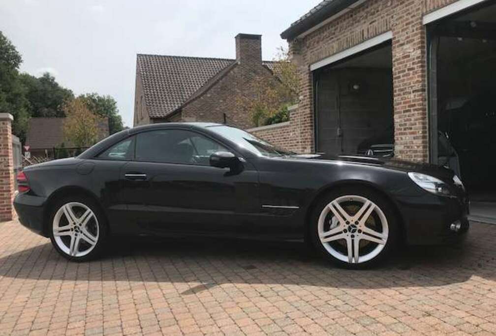 Mercedes-Benz SL Roadster 280