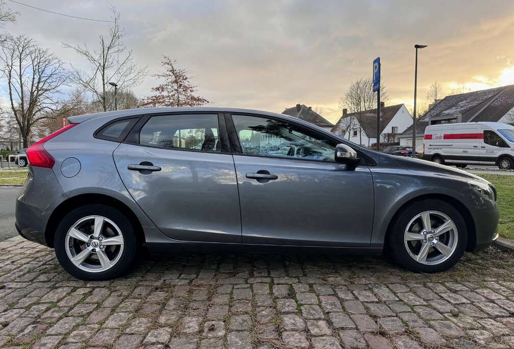 Volvo V40 D2 Kinetic + Winter Set