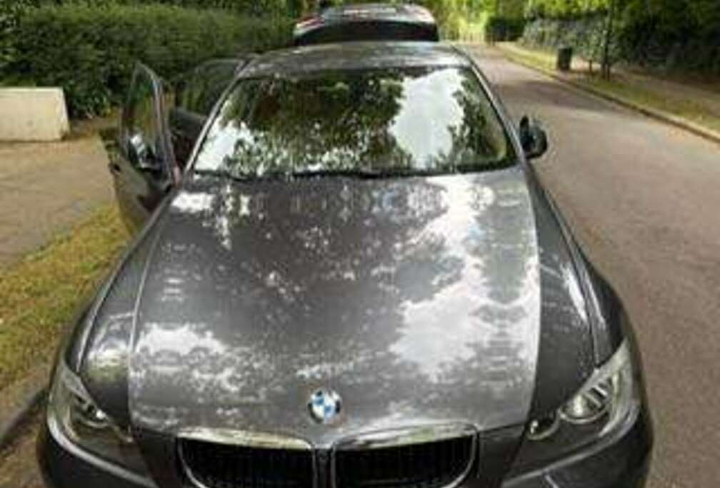 BMW 320i Pack