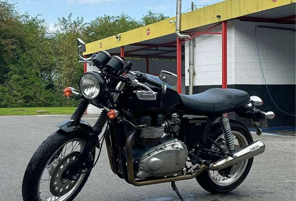 Triumph 900 E.F.I (Arrow Exhaust Pipe)