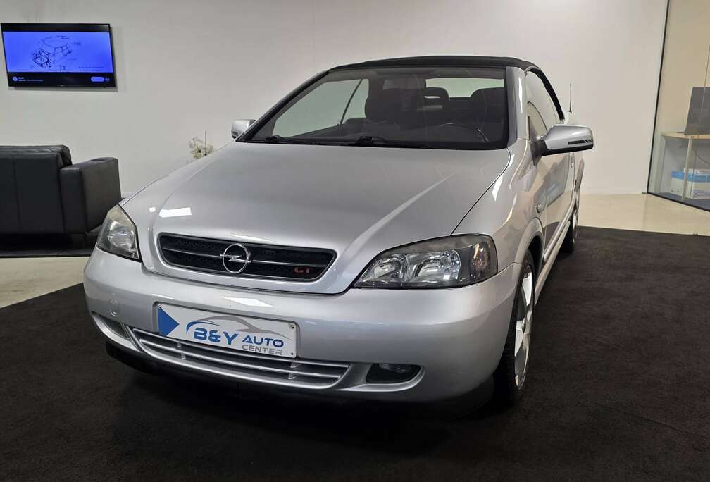 Opel Cabrio 1.6 16V Benzine Linea Rossa
