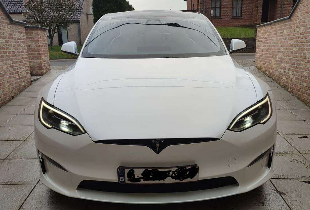 Tesla 100 kWh Tri Motor Plaid