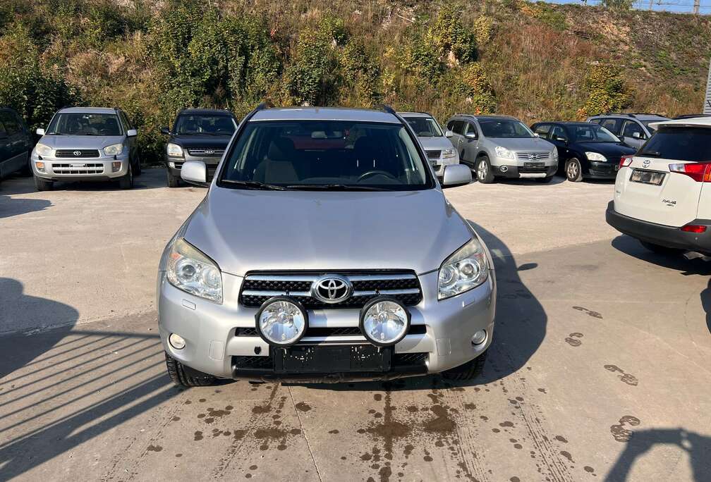 Toyota RAV4 2.0i VVT-i 16v VX