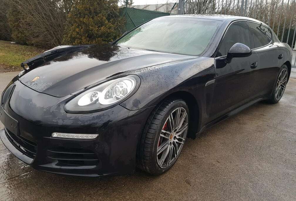 Porsche 3.0 D V6 Edition Tiptronic