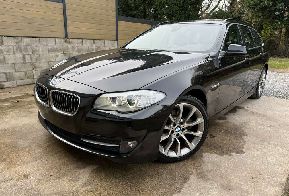 BMW Touring 520dA Business, Cuir, Toit Pano, Coffre elect, Extra FULL