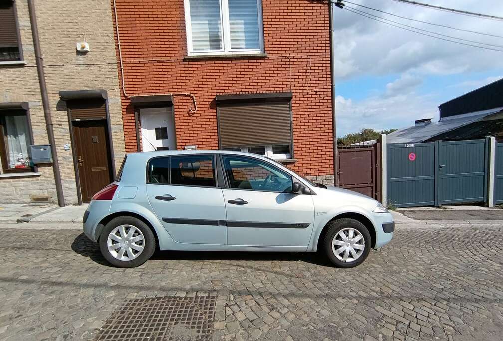 Renault Mégane 1.4 16V 98 Confort Authentique