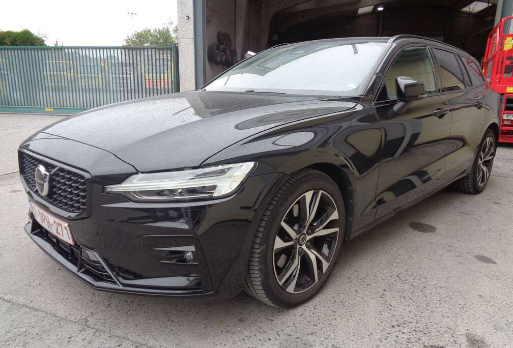 Volvo V60 2.0 B3 MHEV Ultimate Dark DCT