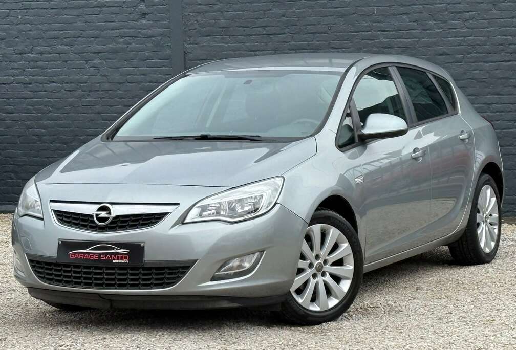 Opel Astra 1.4i Enjoy A.c / Garantie 12 mois /