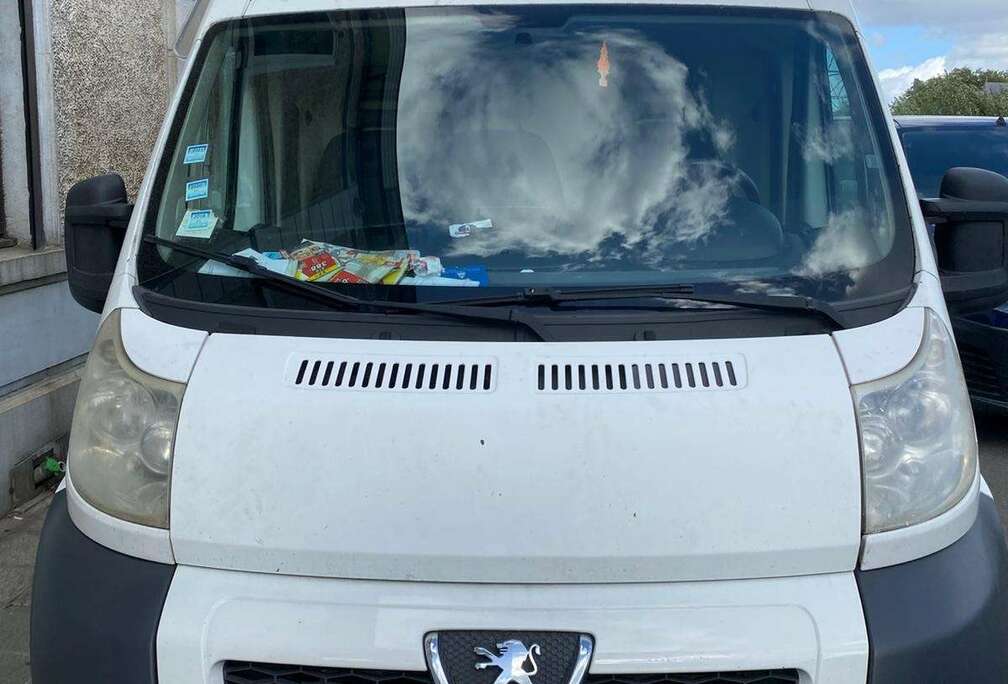 Peugeot CA 335 L3H2 2.2 HDi 120