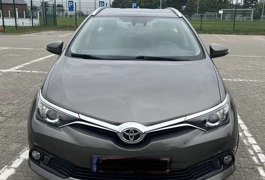 Toyota 1.6 D-4D Touring Sports Comfort