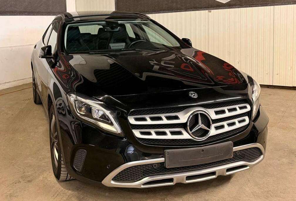 Mercedes-Benz GLA 180 Business Solution